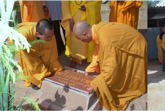 Lễ Đặt Đá xây dựng chùa Phật Linh